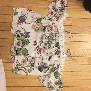 Lacey of the shoulder floral top 💐